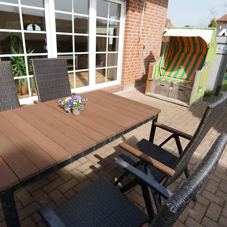 Holiday home Zaunkoenigin Norden