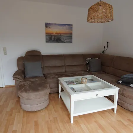 Zaunkoenigin * Norden