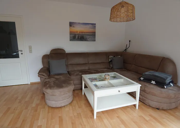 Zaunkoenigin * Norden